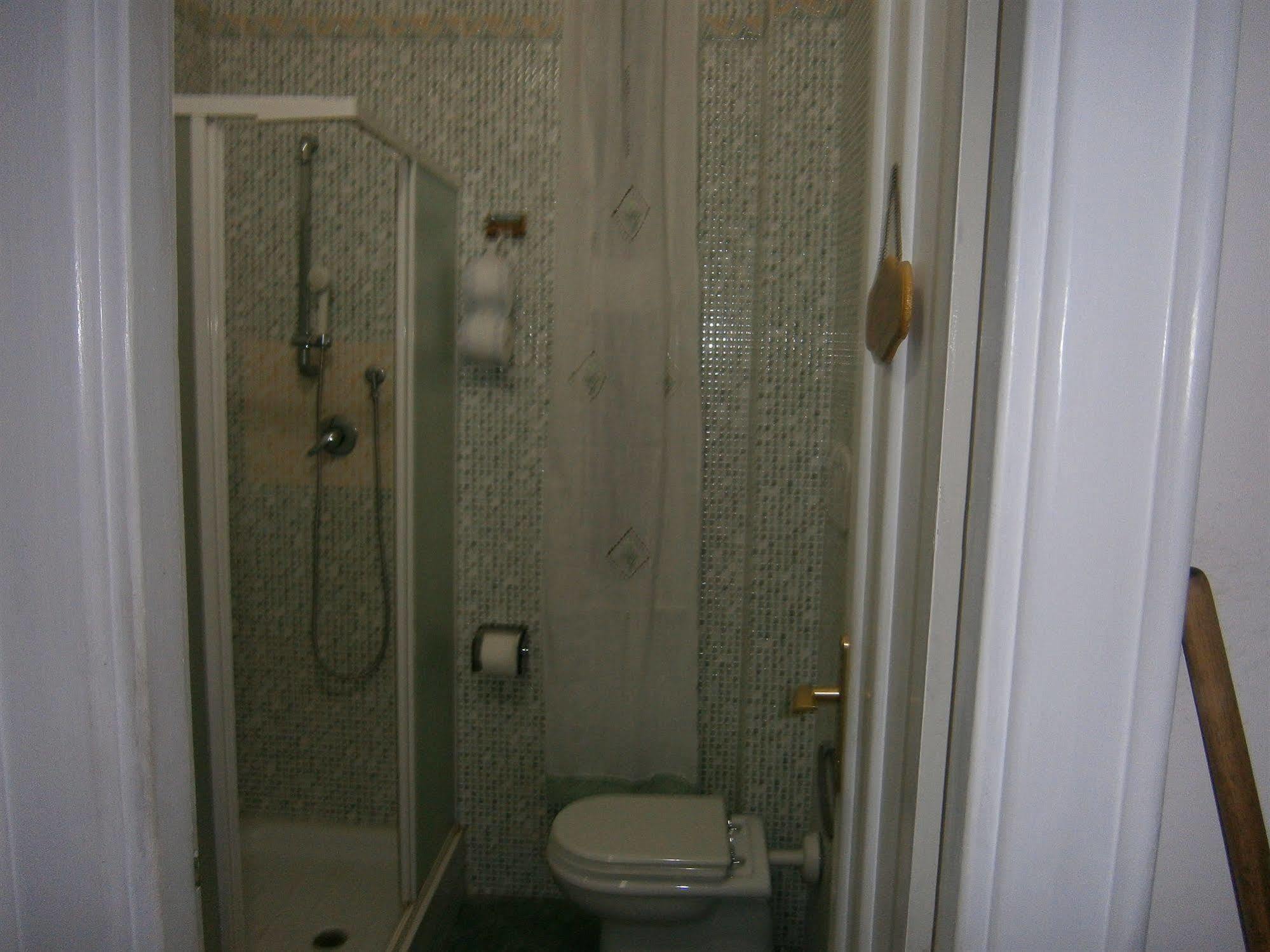 Lucky House Hotell Rom